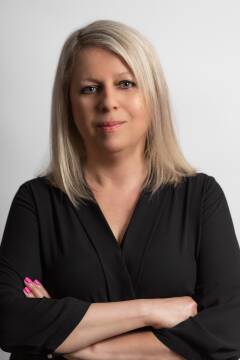 dr Justyna Fijałkowska, prof. Społecznej Akademii Nauk